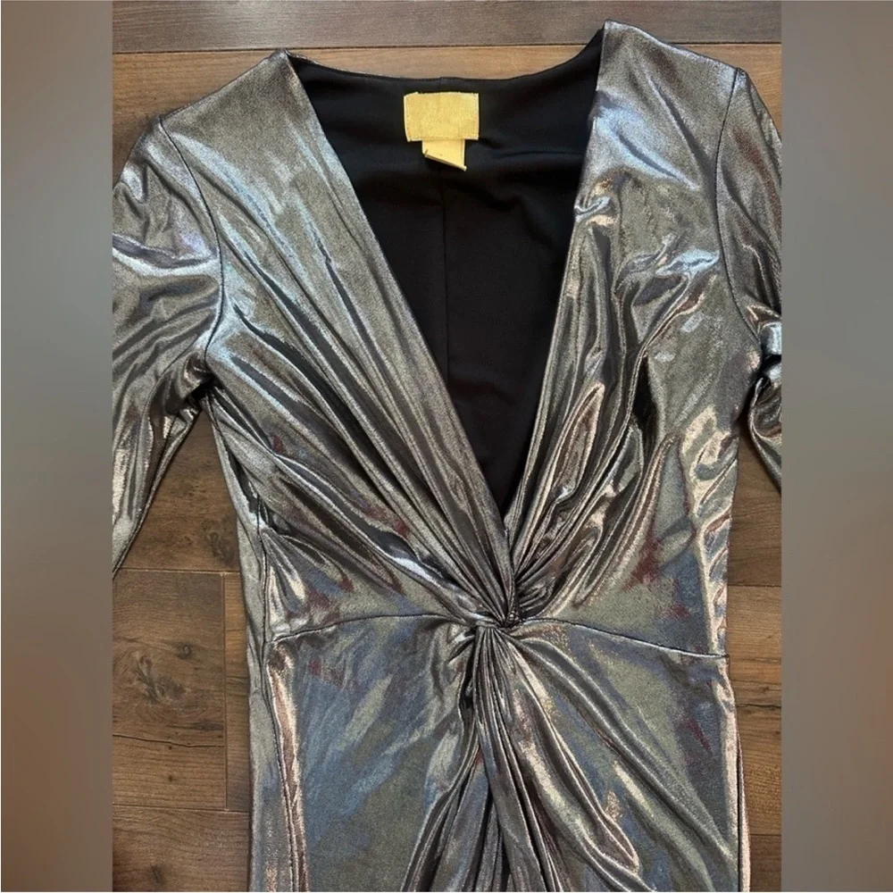 ✨ H&M Metallic Silver Long Sleeve Bodycon Dress – Size 2 ✨ - Picture 3 of 6